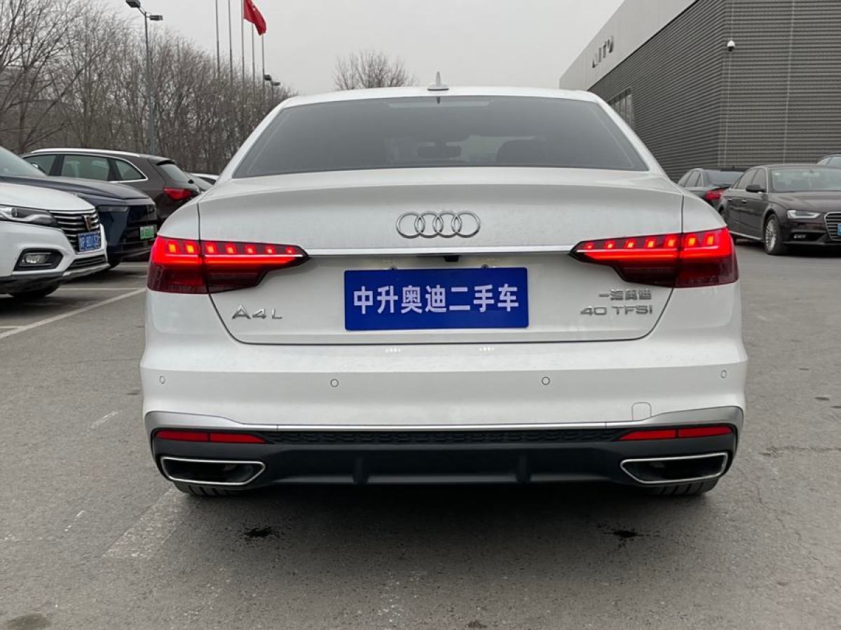 奧迪 奧迪A4L  2022款 40 TFSI 時(shí)尚動(dòng)感型圖片