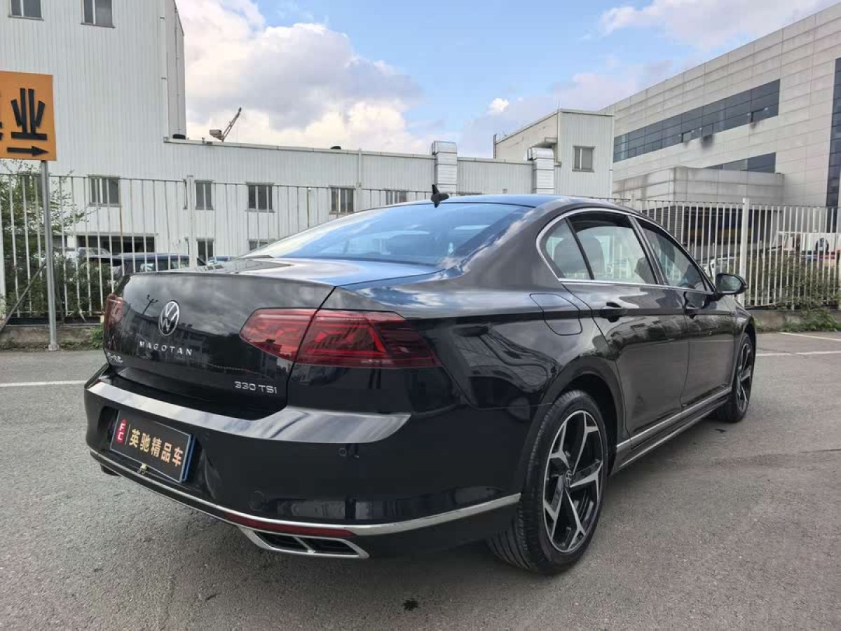 大眾 邁騰  2023款 200萬輛紀(jì)念版 330TSI DSG豪華型圖片
