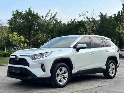2021年4月 豐田 RAV4榮放 2.0L CVT兩驅(qū)都市版圖片