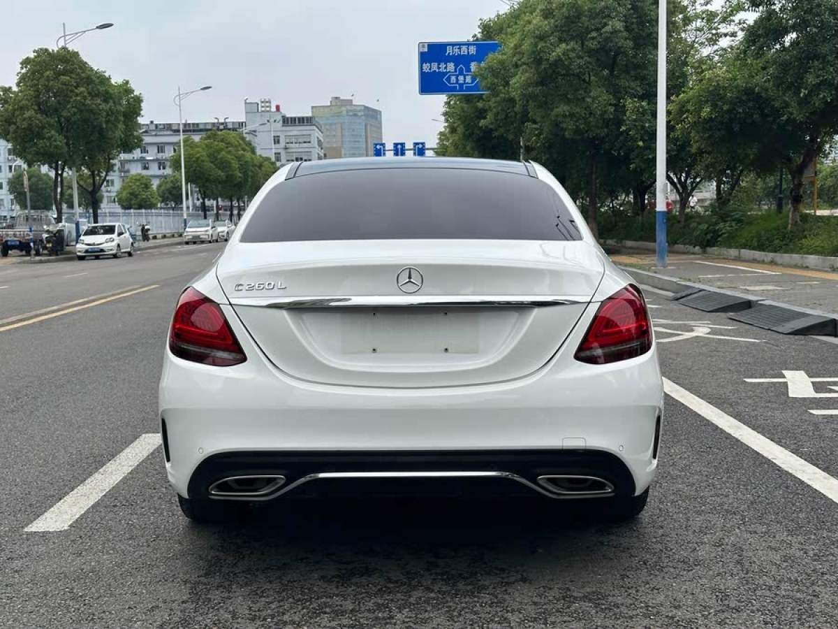 奔馳 奔馳C級  2019款 改款 C 260 L 運(yùn)動版圖片
