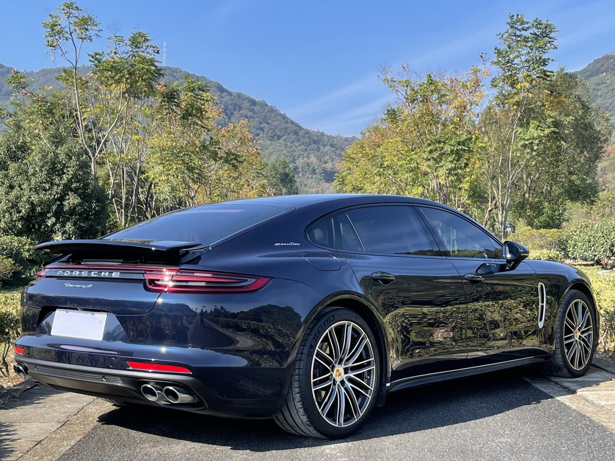 保時(shí)捷 Panamera  2019款 Panamera 4 行政加長版 2.9T圖片