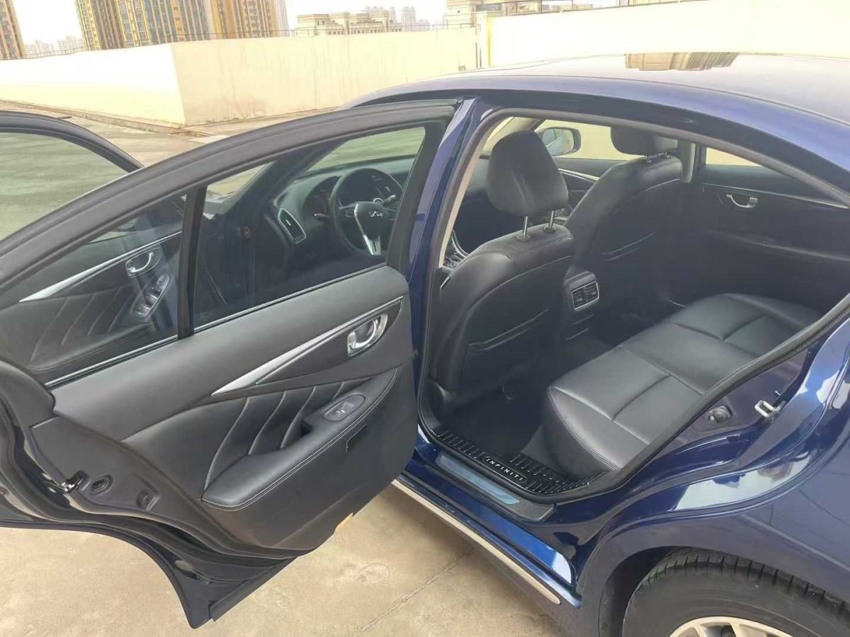 英菲尼迪 Q50L  2020款 2.0T 30周年限量版圖片