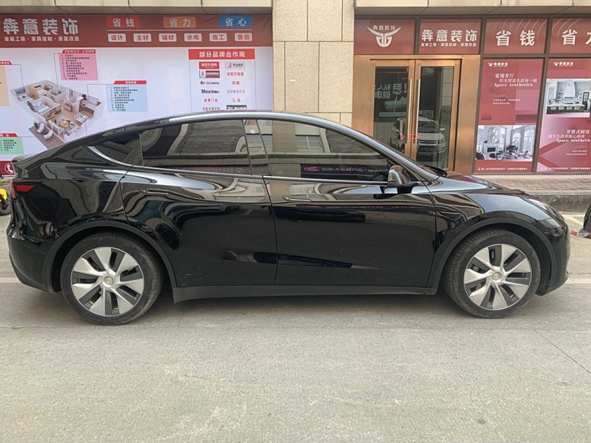 特斯拉 Model 3  2022款 后輪驅(qū)動版圖片