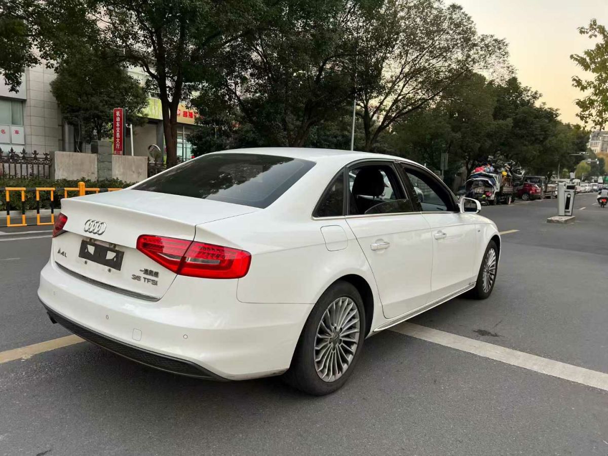 奧迪 奧迪A4L  2016款 A4L 30TFSI 手動(dòng)舒適型圖片