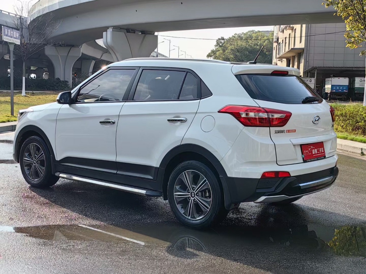 現(xiàn)代 ix25  2015款 1.6L 自動兩驅(qū)智能型GLS圖片