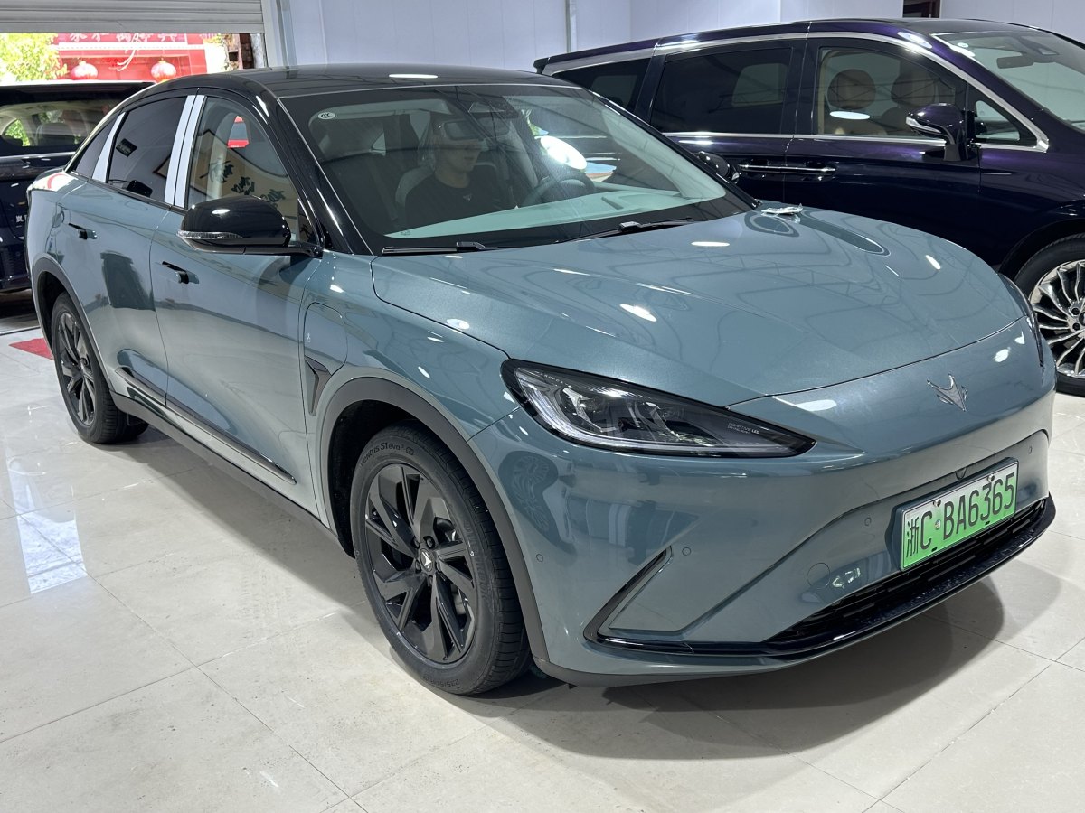 極狐 極狐 阿爾法S(ARCFOX αS)  2023款 525E 森林版 160kW圖片