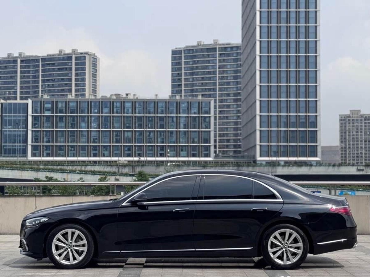 奔馳 奔馳S級(jí)  2022款 改款 S 400 L 商務(wù)型圖片