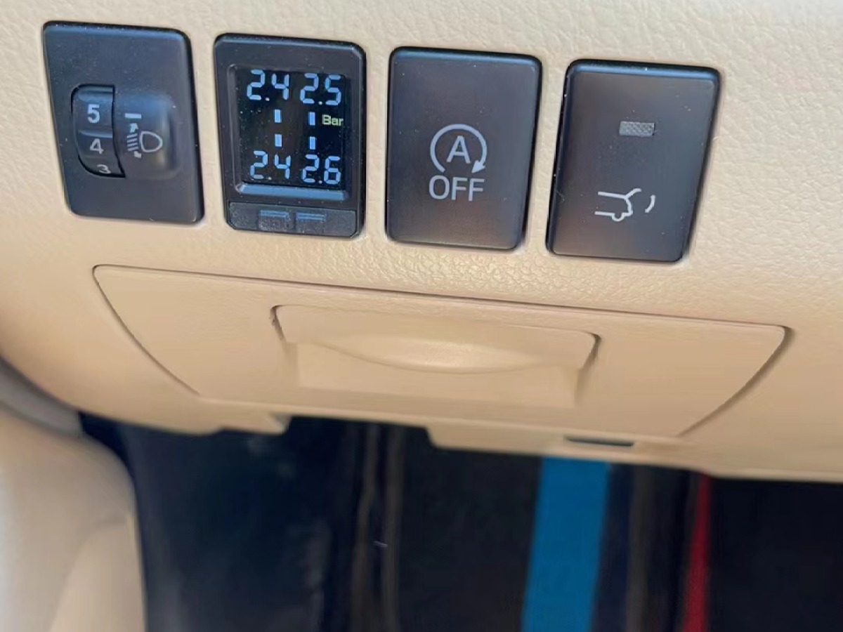 丰田 汉兰达  2015款 2.0T 两驱精英版 7座图片