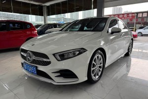 奔馳A級 奔馳 改款 A 200 L 運(yùn)動轎車時尚型