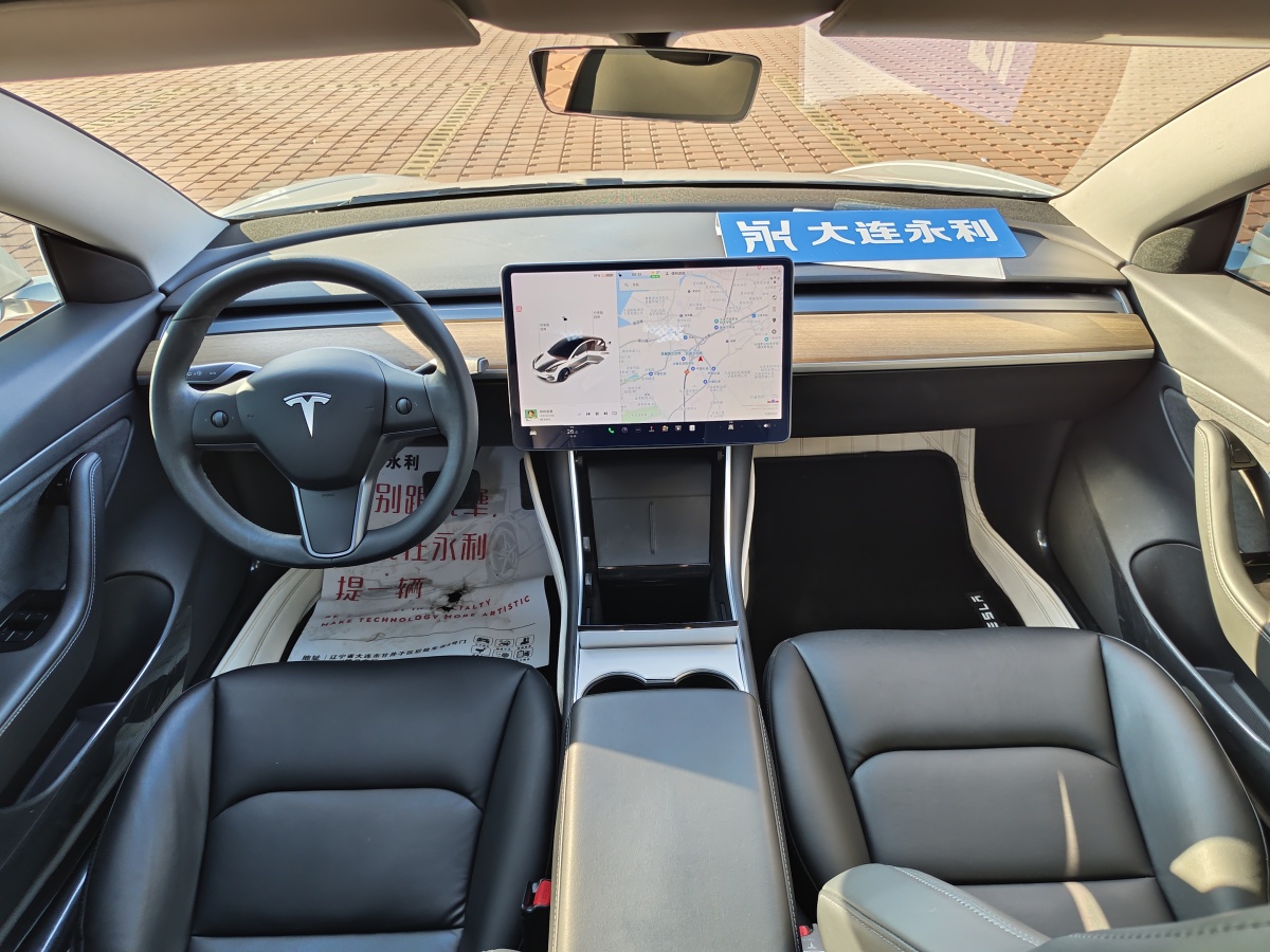 特斯拉 Model 3  2019款 標(biāo)準(zhǔn)續(xù)航后驅(qū)升級版圖片