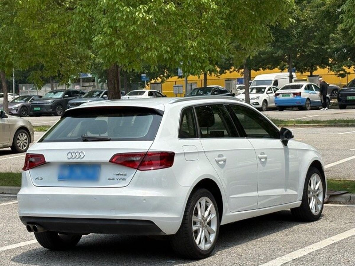 奧迪 奧迪A3  2015款 Sportback 35 TFSI 百萬(wàn)紀(jì)念舒享型圖片