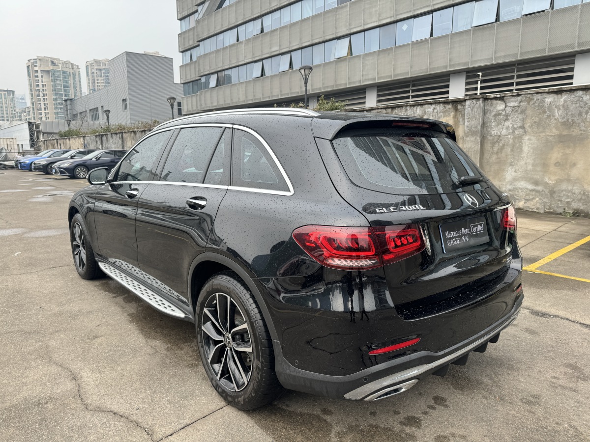 奔馳 奔馳GLC  2018款 改款 GLC 300 4MATIC 動感型圖片