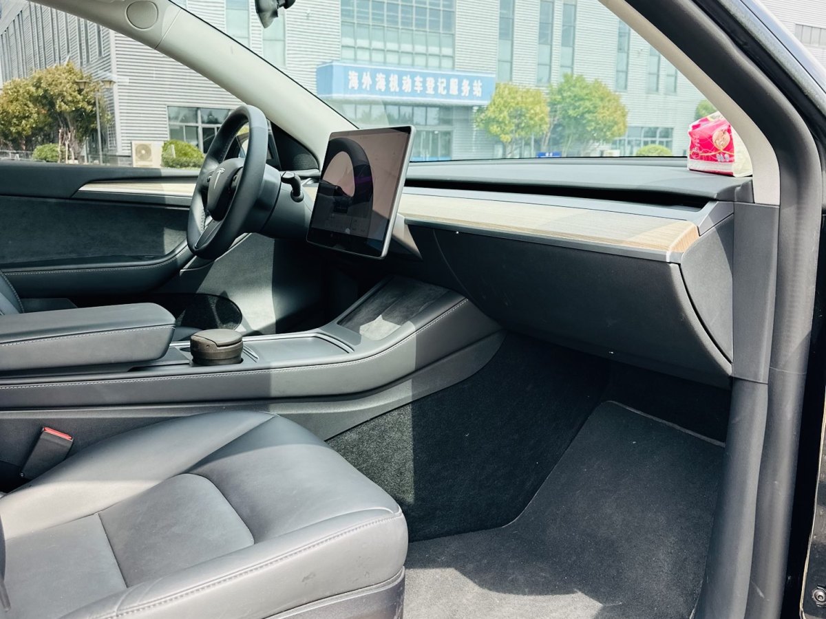 特斯拉 Model Y  2022款 改款 后輪驅(qū)動版圖片