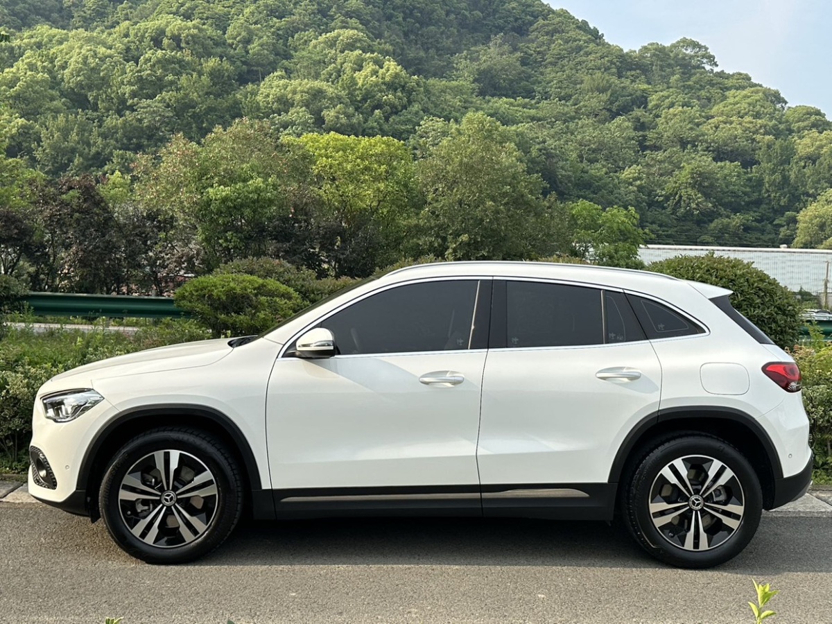 奔馳 奔馳GLA  2023款 GLA 220圖片