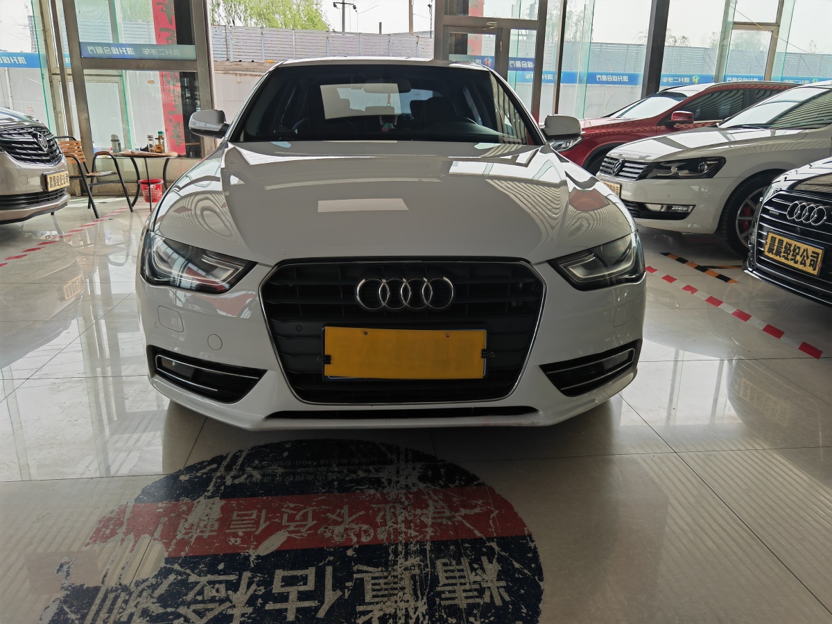 奧迪 奧迪A4L  2013款 35 TFSI 自動(dòng)標(biāo)準(zhǔn)型圖片