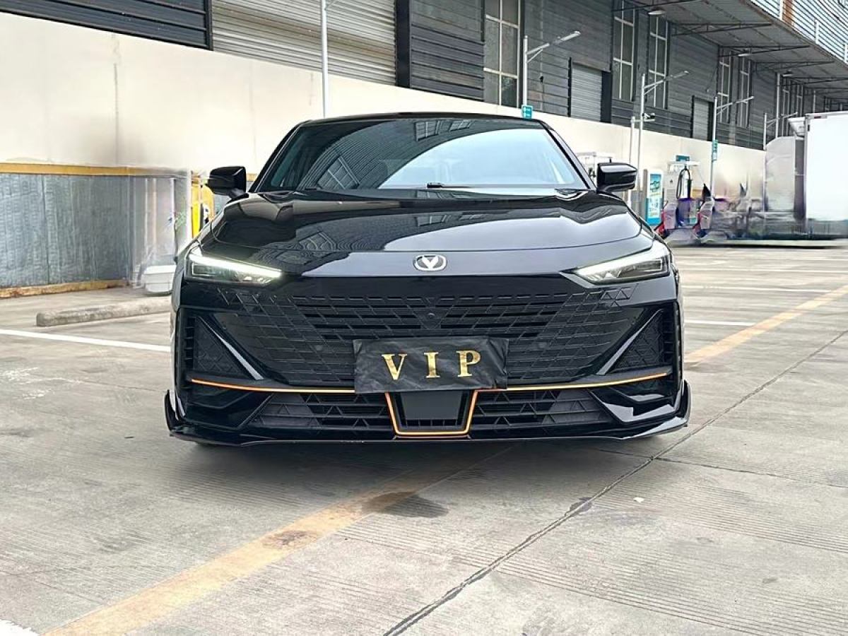 長(zhǎng)安 長(zhǎng)安UNI-V  2023款 1.5T 運(yùn)動(dòng)版圖片