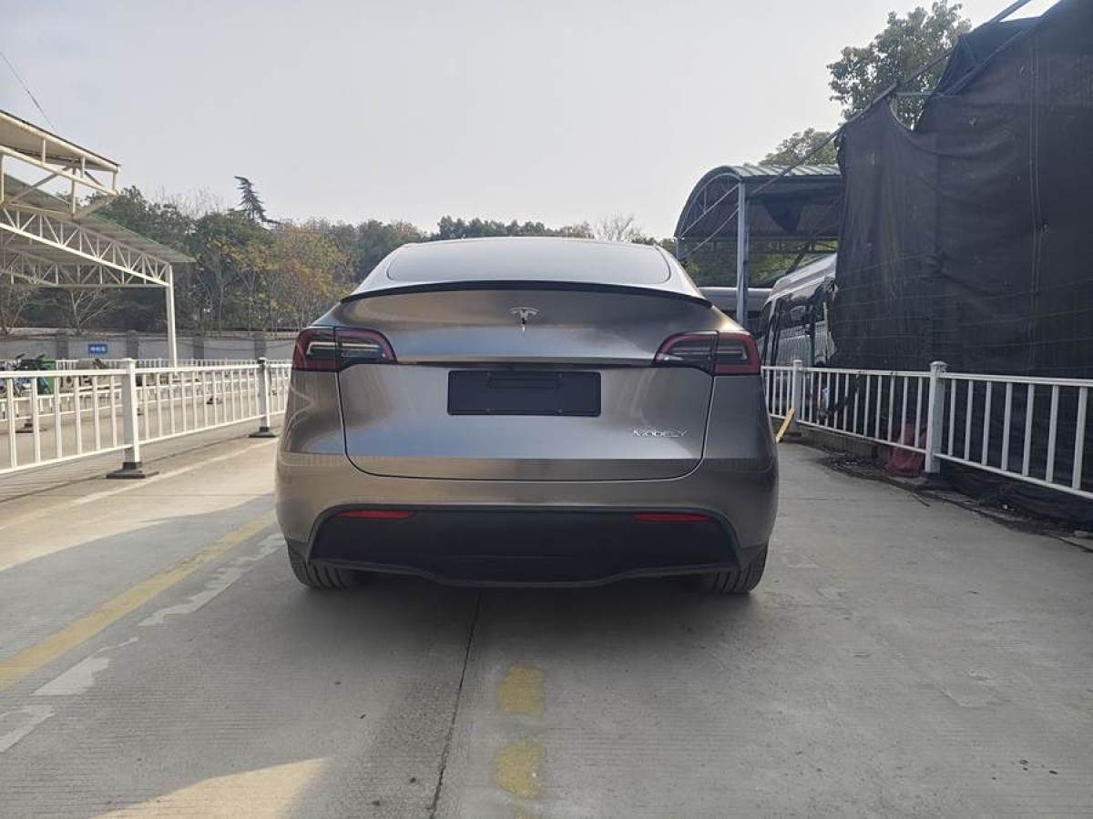 特斯拉 Model 3  2022款 后輪驅動版圖片