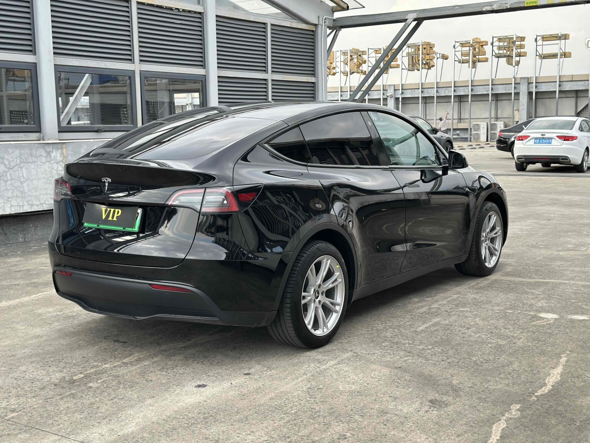 特斯拉 Model Y  2022款 后輪驅(qū)動(dòng)版圖片