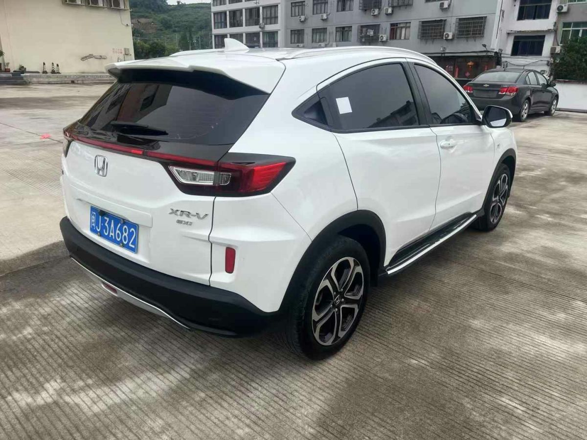本田 CR-V  2018款 240TURBO 手動兩驅(qū)經(jīng)典版圖片