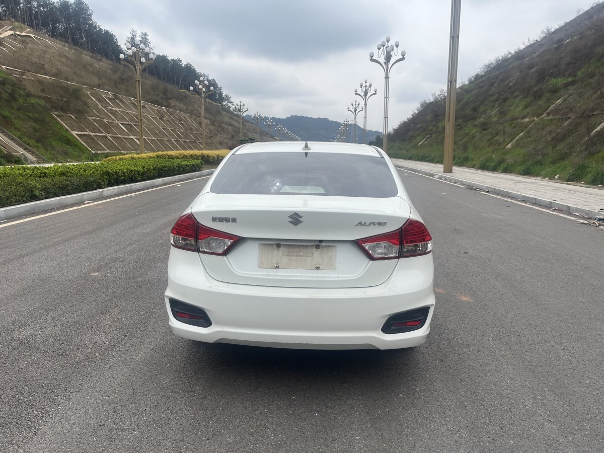 鈴木 啟悅  2015款 1.6L 手動舒享型圖片