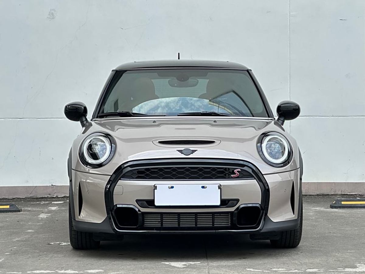 MINI MINI  2023款 改款 2.0T COOPER S 藝術(shù)家圖片