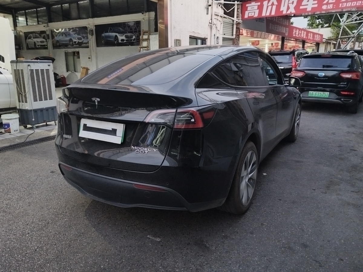 特斯拉 Model Y  2021款 改款 標(biāo)準(zhǔn)續(xù)航后驅(qū)升級(jí)版圖片