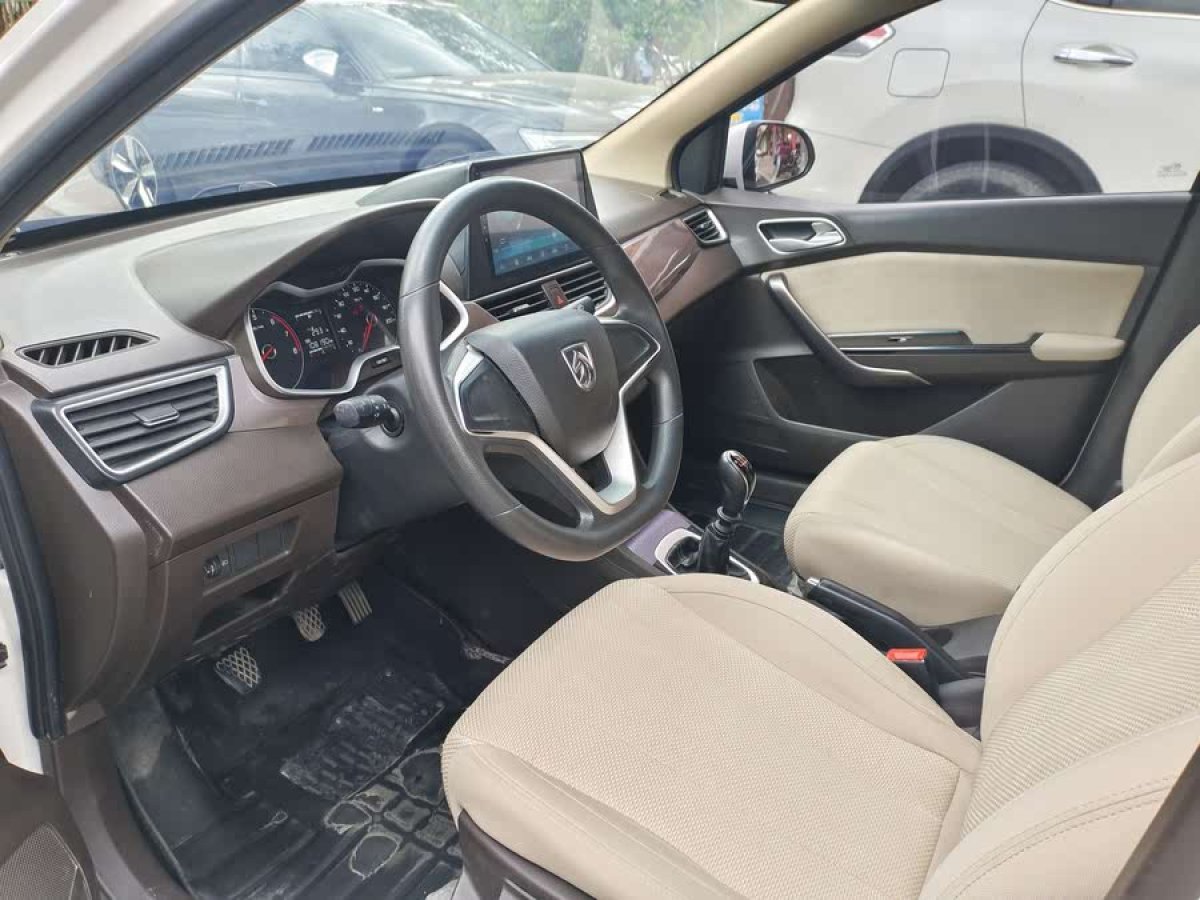寶駿 310W  2017款 1.5L 手動舒適型圖片