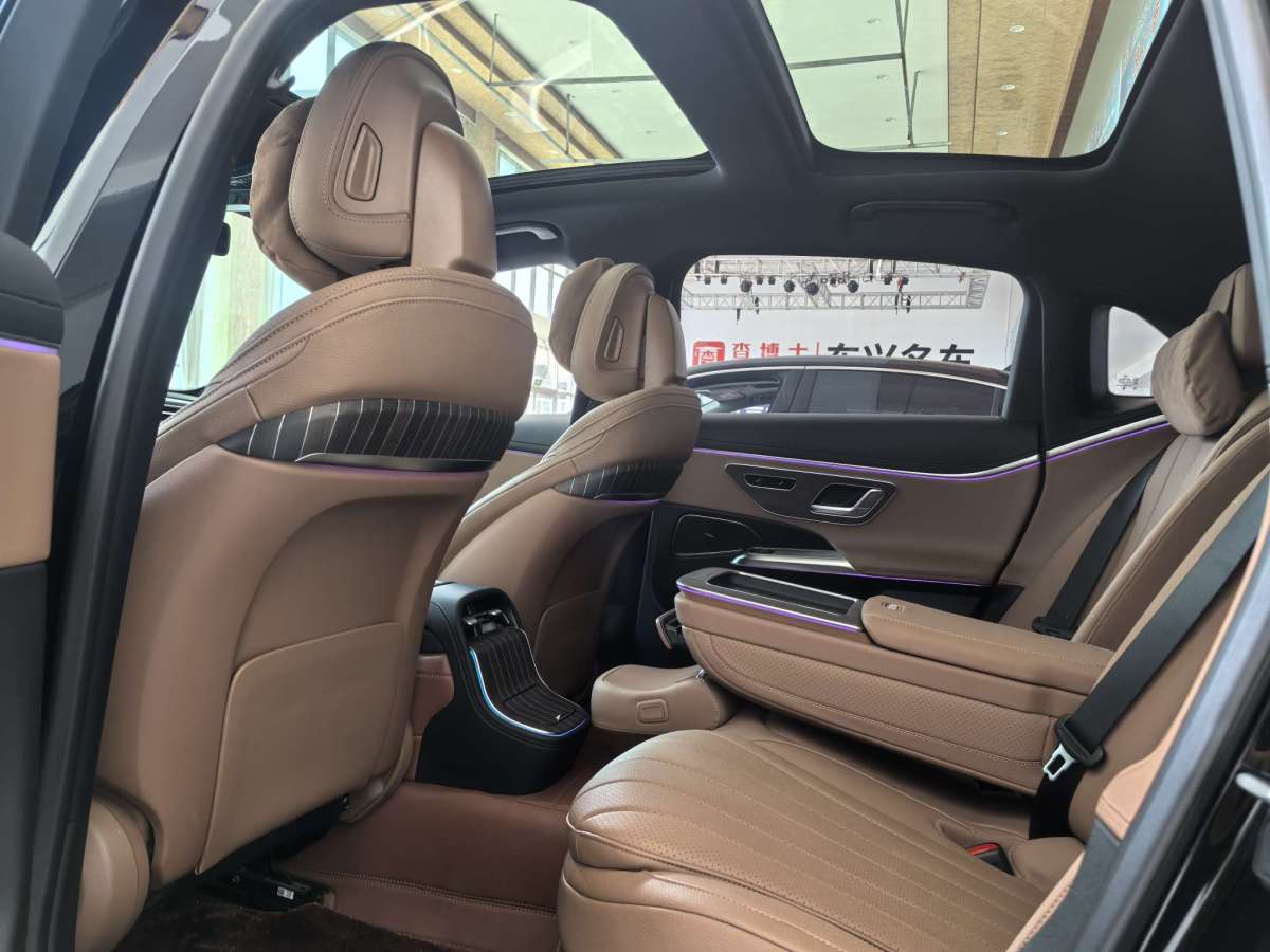 奔馳 奔馳E級(jí)  2024款 E 300 L 時(shí)尚型圖片
