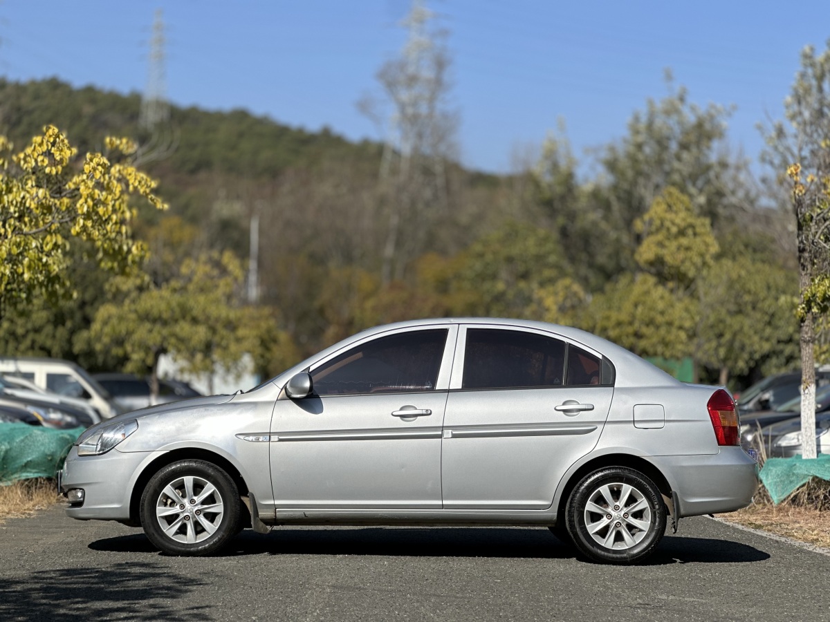 現(xiàn)代 雅紳特  2008款 1.4手動舒適型圖片