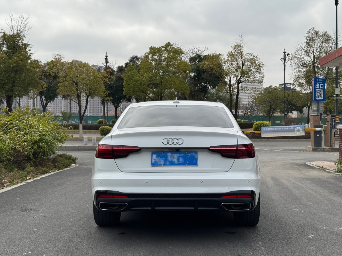 奧迪 奧迪A4L  2022款 40 TFSI 豪華動感型圖片