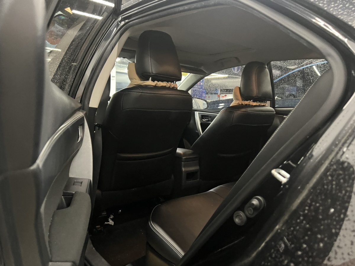 豐田 卡羅拉雙擎E+  2019款 1.8L 領(lǐng)先版圖片