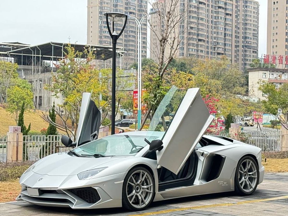 蘭博基尼 Aventador  2011款 LP 700-4圖片