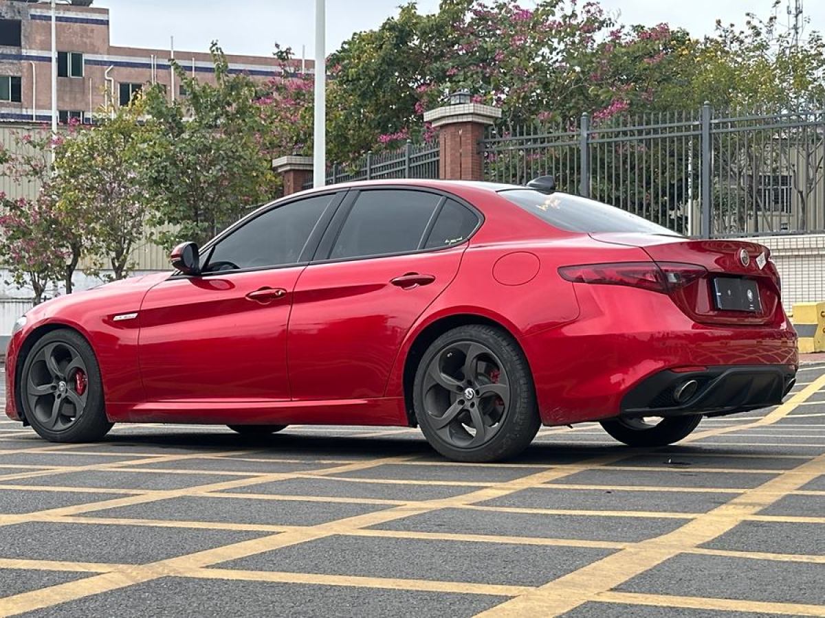 阿爾法·羅密歐 Giulia  2017款 2.0T 280HP Milano限量版圖片