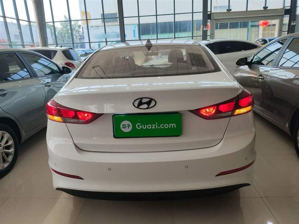 現(xiàn)代 領(lǐng)動  2018款 1.6L 自動15周年特別版圖片