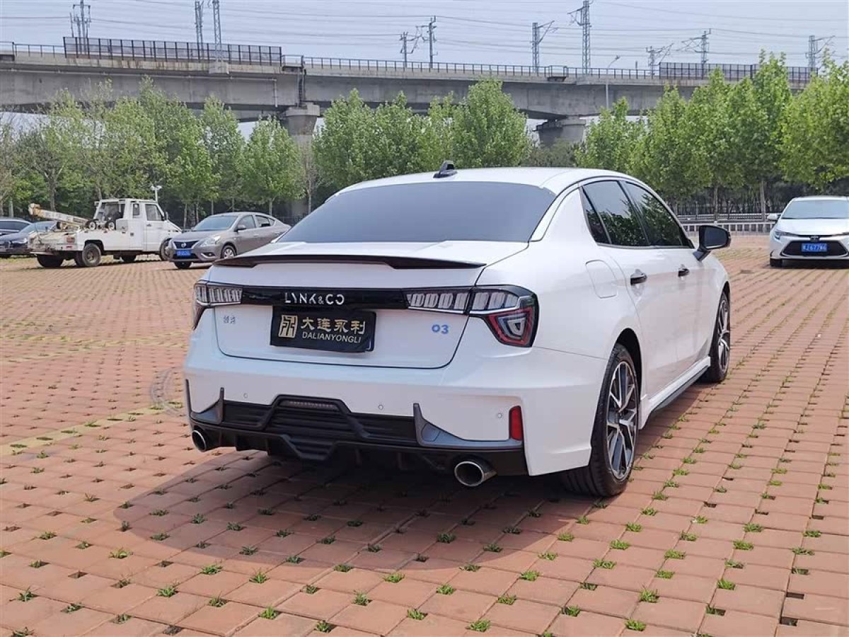 領(lǐng)克 領(lǐng)克03  2021款 1.5TD DCT勁 冠軍版圖片