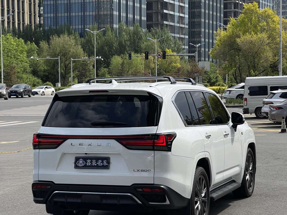 雷克薩斯LX 2023款 LX600 7座 F-Sport運動版（美規(guī)）圖片