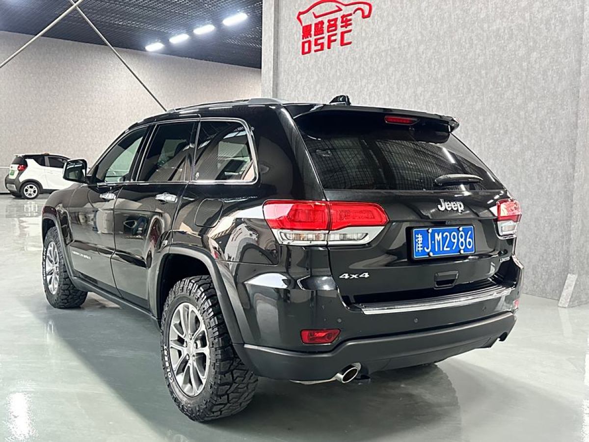 Jeep 大切諾基  2014款 3.0L 舒享導(dǎo)航版圖片