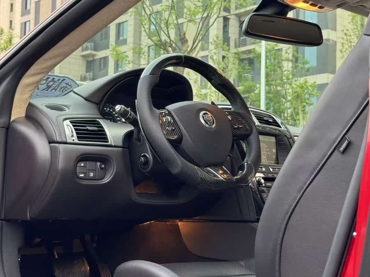 捷豹 XK  2012款 XKR 5.0L 機(jī)械增壓敞篷版圖片