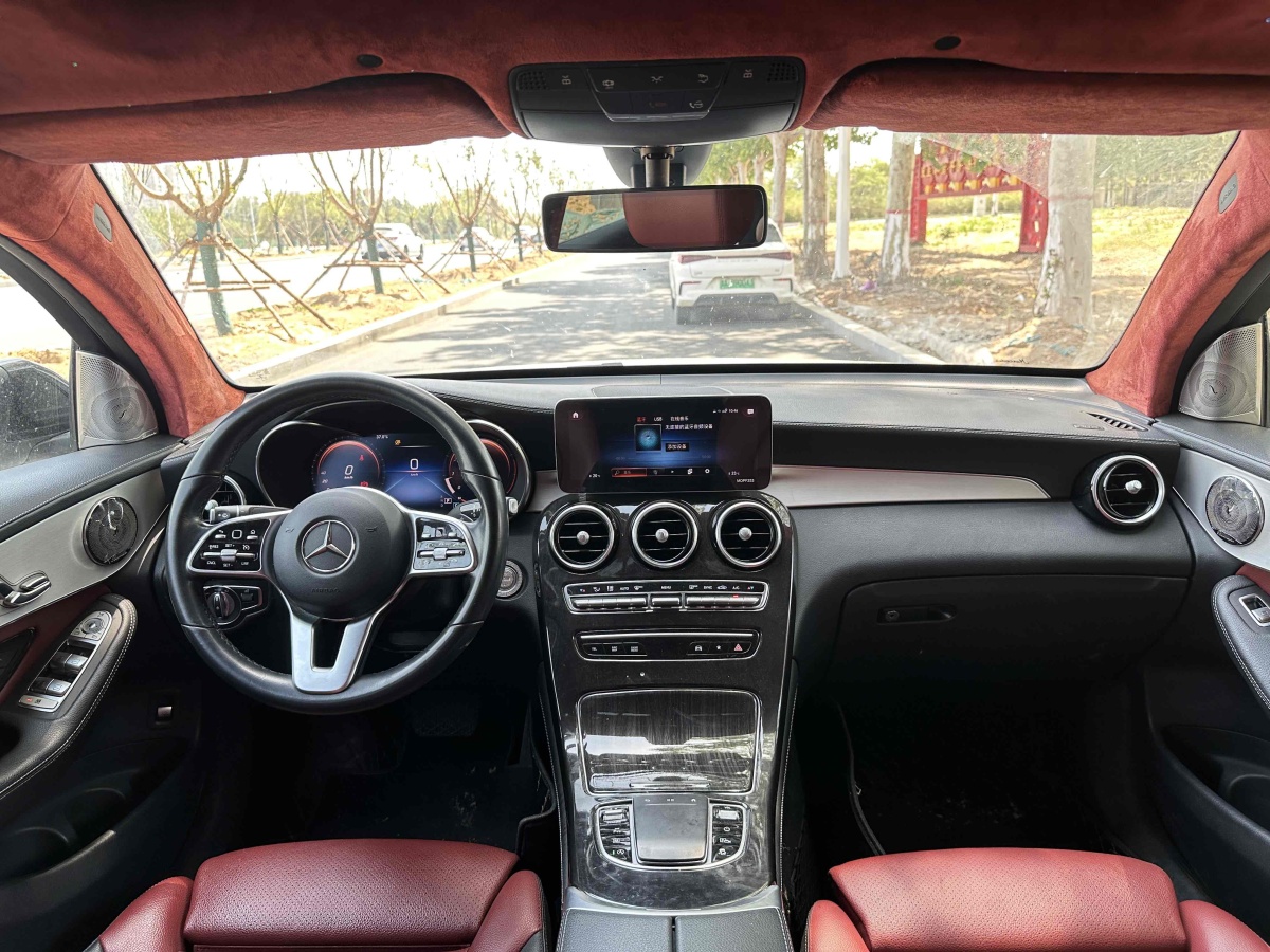 奔馳 奔馳GLC  2023款 改款 GLC 260 4MATIC 轎跑SUV圖片