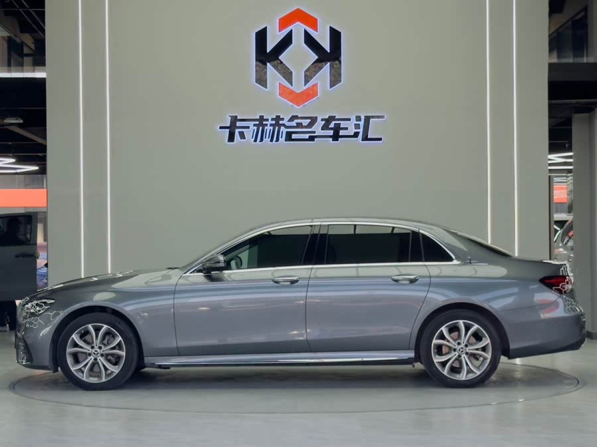 奔馳 奔馳E級  2021款 改款 E 300 L 運動時尚型圖片