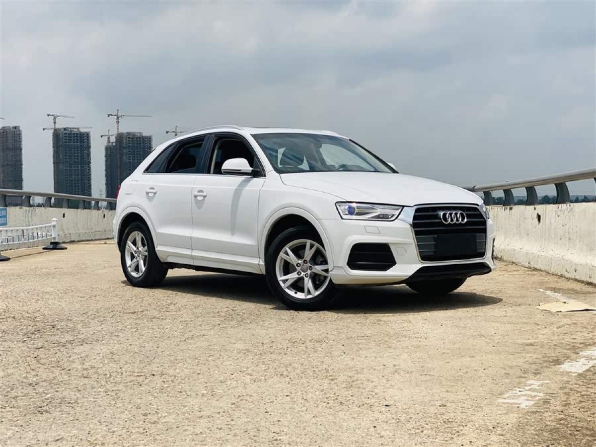 奧迪 奧迪Q3  2017款 30 TFSI 時(shí)尚型圖片