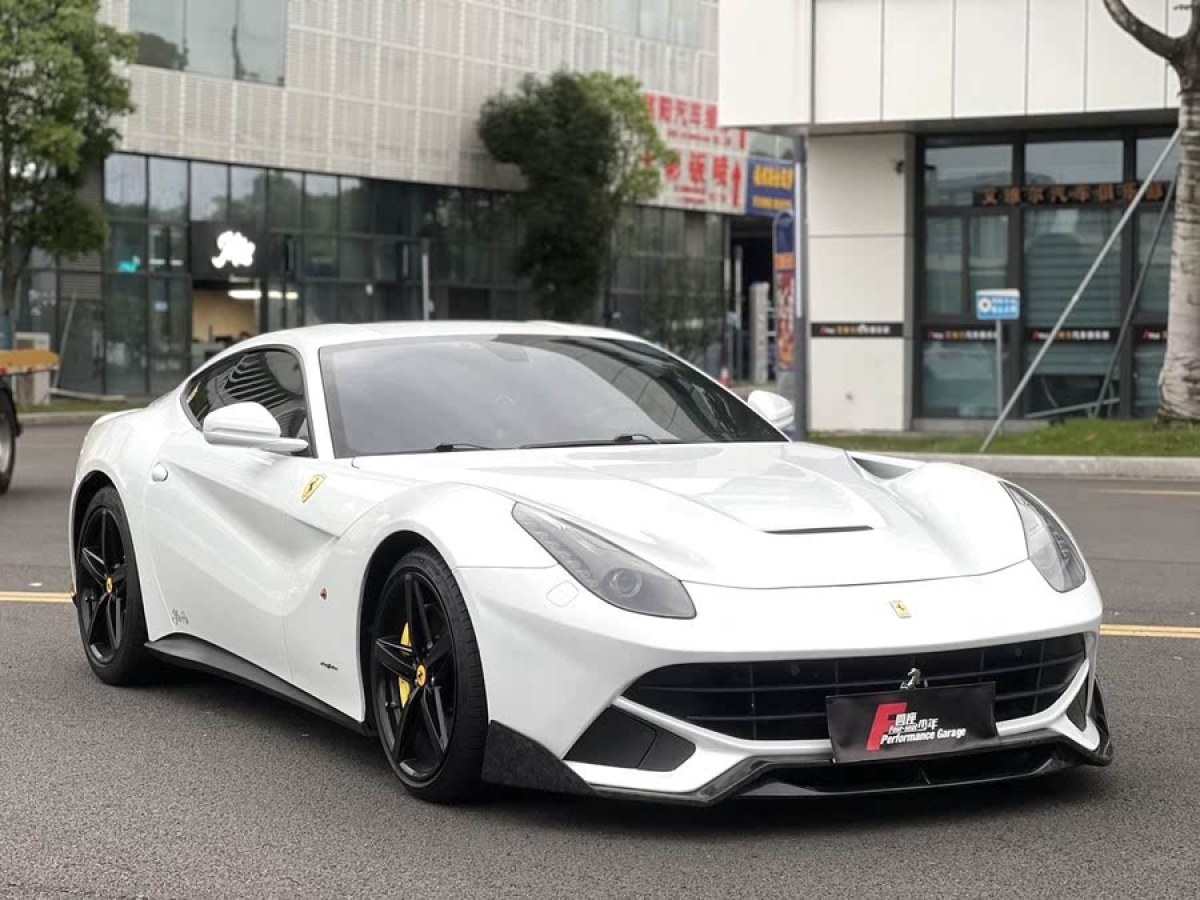 法拉利 F12berlinetta  2013款 6.3L 標(biāo)準(zhǔn)型圖片