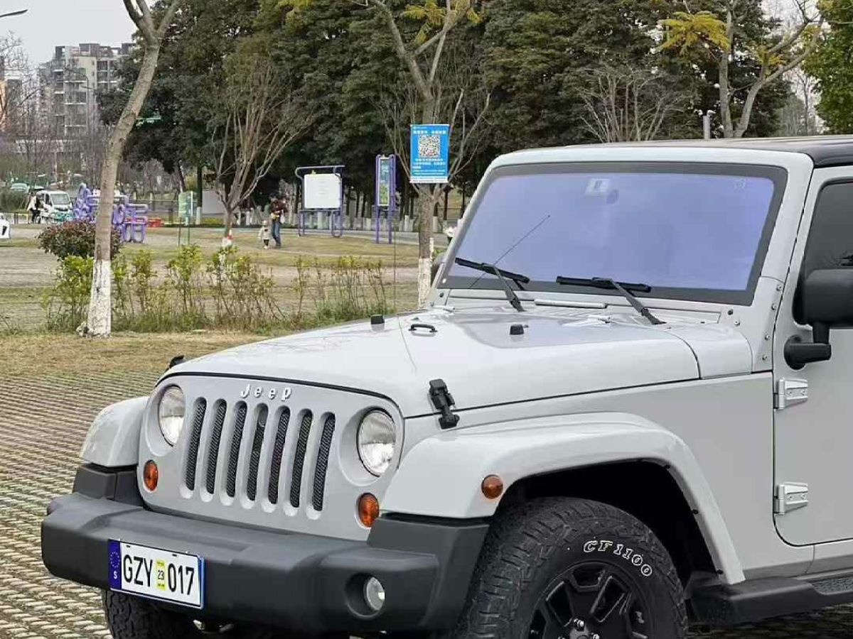 2013年1月Jeep 牧馬人  2013款 3.6L Rubicon 兩門版