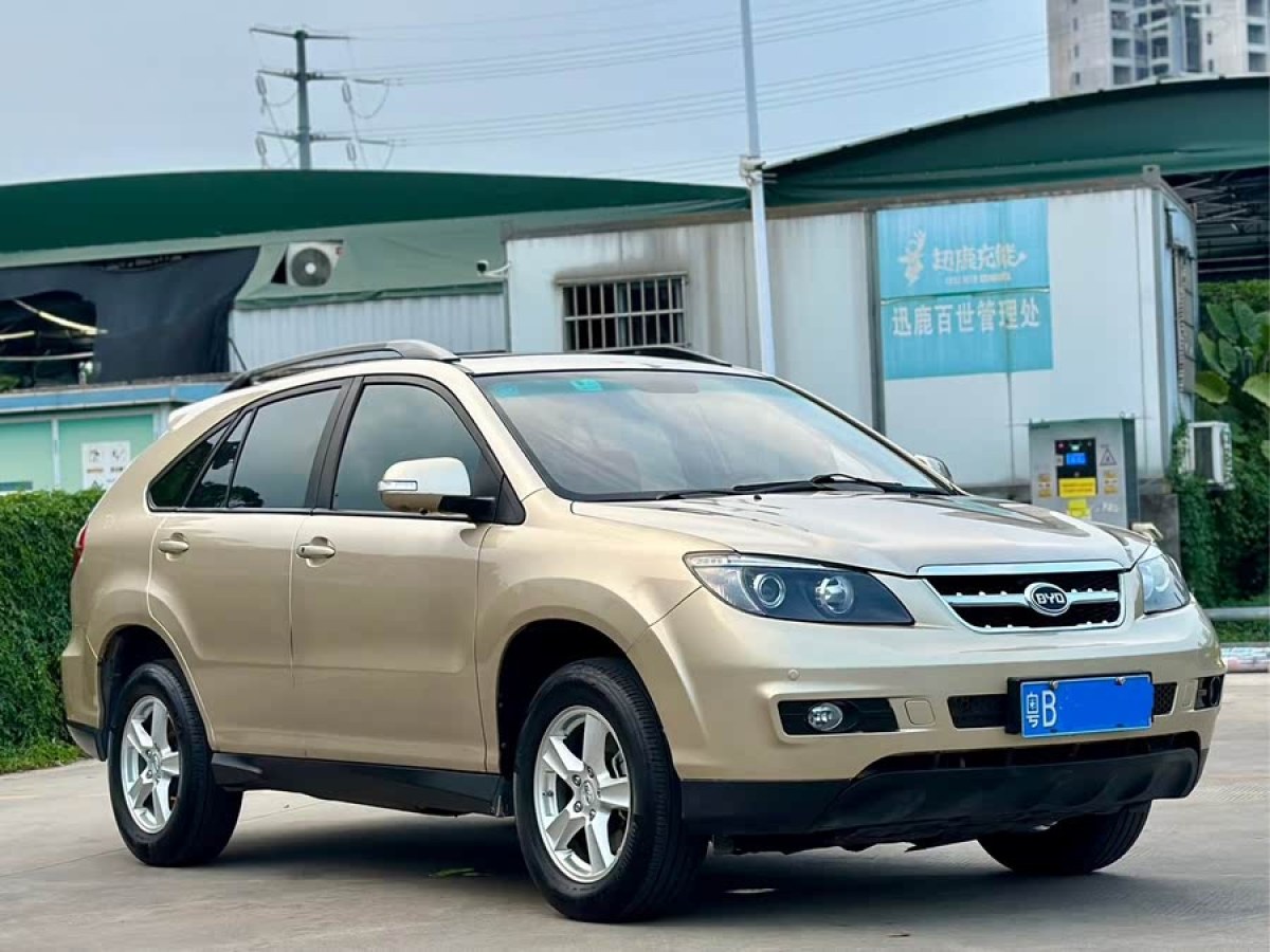 比亞迪 S6  2014款 2.4L 自動(dòng)尊貴型 5座圖片