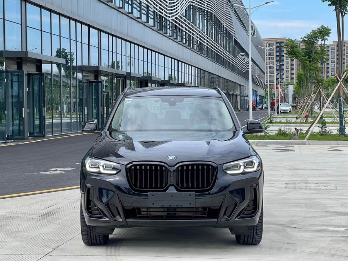 寶馬 寶馬X3  2023款 改款 xDrive30i 領(lǐng)先型 M曜夜套裝圖片