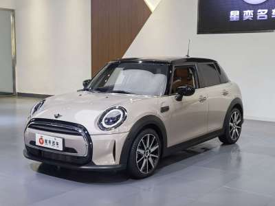 2021年9月 MINI MINI 1.5T COOPER 艺术家 五门版图片