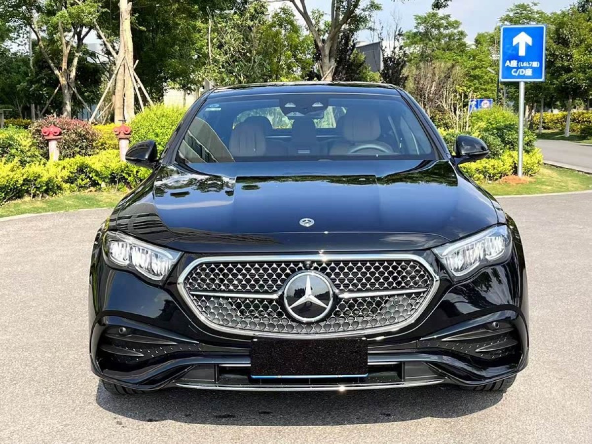 奔馳 奔馳E級  2024款 改款 E 300 L 時尚運動型圖片