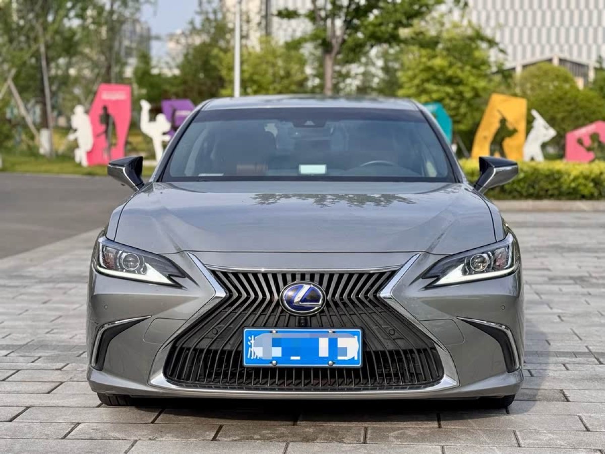 雷克薩斯 ES  2020款 300h 卓越版圖片