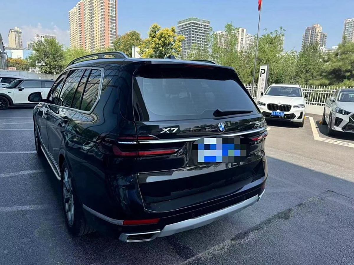 寶馬 寶馬X7  2023款 xDrive40i 領(lǐng)先型豪華套裝圖片