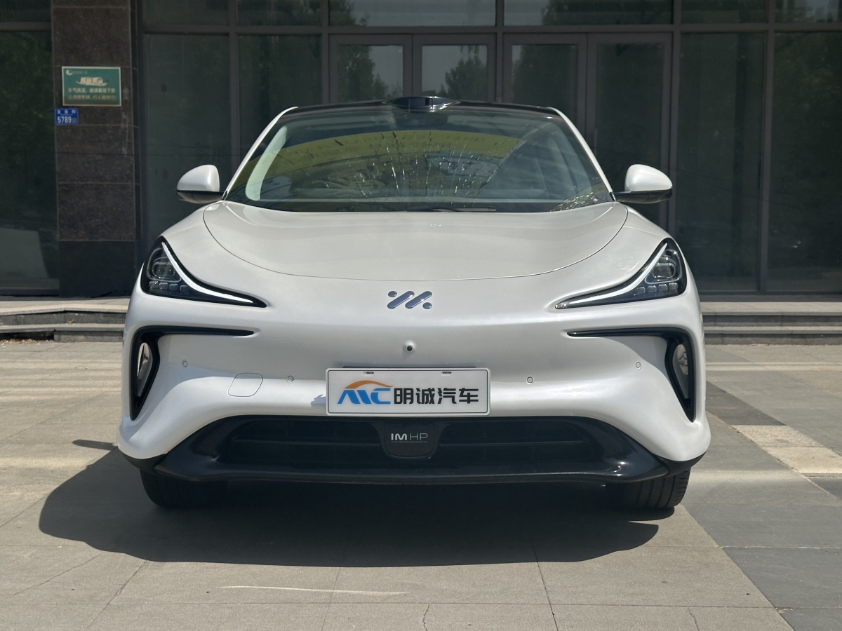 智己 智己LS6  2023款 Max 標(biāo)準(zhǔn)版圖片